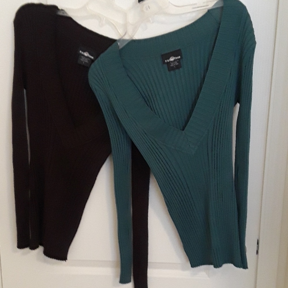Lightweight sweater tops